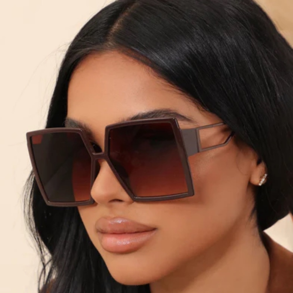 NWOT  3 PAIRS OF SUNGLASSES CATEYE, SQUARE , OVAL